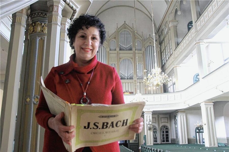Meister seines Fachs bringt die Elsterberger Orgel zu besonderem Klang - Die Kantorin der Laurentiuskirche Elsterberg, Sarah Stamboltsyan, freut sich, wieder zum Orgelsommer einladen zu können.
