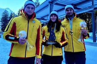 Melina Fischer vom ESV Lok Zwickau holt bei Junioren-Rodel-EM zwei Goldmedaillen - Melina Fischer in Bludenz nach zweimal Gold mit ihren Trainingskameraden Timon Grancagnolo (rechts) und Pascal Kunze. Das Trio vom Bundesstützpunkt Oberwiesenthal darf auch zur Junioren-Weltmeisterschaft ran. 