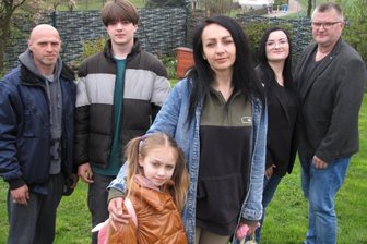 Melissa will wieder gesund werden - Ivan, Rostyk, Melissa und Iuliia (v. l.) sind bei Natalie und Mario Beck untergekommen. Die Familien kennen sich seit einigen Jahren.
