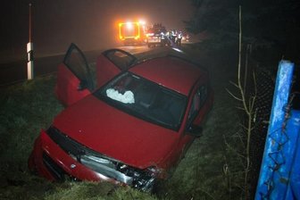 Mercedes-Fahrer bei Unfall verletzt -