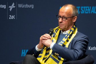 Merz räumt Schwächen der Koalition ein - "Streiten zu viel" - Merz zeigt sich auf dem Katholikentag selbstkritisch.