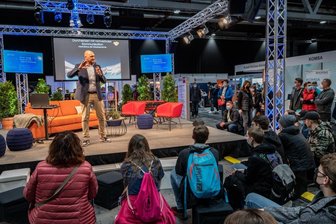 Messe gibt Einblick in rund 20 verschiedene Branchen - Tipps für ein selbstbewusstes Auftreten im Bewerbungsgespräch gibt der Kommunikationsexperte Robert Körner.