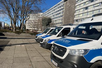 Messer-Attacke am Marx-Kopf: War es Mord? - An einem Samstag rückten Polizei und Spurensicherung zum Marx-Kopf an.