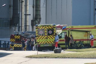 Metallwerk in Aue brennt: Mehrere hunderttausend Euro Schaden -
