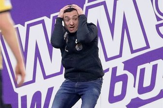 Meyer genervt vom Rückfall der Veilchen - Aues Trainer Daniel Meyer ärgerte sich über Undiszipliniertheiten einige seiner Schützlinge und sprach das nach Abpfiff auch deutlich an.