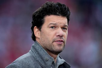 Michael Ballack über Tod seines Sohnes Emilio: „Kann wenig bis gar nicht über ihn sprechen“ - Ex-Nationalspieler Michael Ballack spricht über den Tod seines Sohnes.