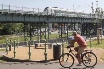 Michael Stötzers letzter Akt: Neuer Park in Chemnitz setzt auferstandenes Bahnviadukt in Szene - Der neue Park betont das wiedererstandene Bahnviadukt.