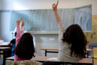 Migration: Warum Freiberger Schüler nach Oederan fahren müssen und Oederaner nach Freiberg - Kinder und Jugendliche, die nicht deutsch sprechen, werden zunächst in sogenannten Vorbereitungsklassen unterrichtet - bald auch in Oederan.