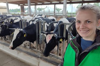 Milch von glücklichen Kühen: Öko-Experten treffen sich im Hofgut Eichigt - Franziska Heinrich hat Journalismus und Landwirtschaft studiert und ist mitverantwortlich für die Kommunikation des Hofguts Eichigt.