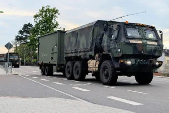 Militärfahrzeuge rollen durch Frankenberg - Militärfahrzeug durch Frankenberg