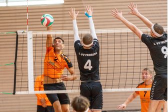 Milkauer Volleyball-Trainer: „Ich hoffe, dass es keine Mauscheleien gibt“ - Musste in Reichenbach verletzungsbedingt das Spielfeld verlassen: Der Milkauer Sascha Heller, hier im Spiel gegen den VV Freiberg.