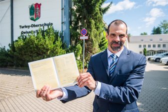 Milliarden-Programm: Turley-Oberschule in Oelsnitz soll profitieren - Kay Hertel ist Leiter der Turley-Oberschule, die in das neue Förderprogramm aufgenommen wurde.