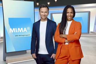 Millionen Euro fehlen: MDR verliert das ARD-Mittagsmagazin - Führen seit 2024 durchs ARD-Mittagsmagazin: Tino Böttcher und Sport-Moderatorin Mariama Jamanka.