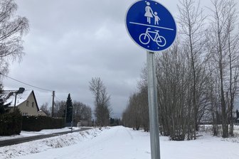 Millioneninvestition im Erzgebirge: Kohlebahnradweg zwischen Lugau und Oelsnitz kurz vor Eröffnung - Derzeit ist der schon fertige Teil des Kohlebahnradweges zwischen Lugau und Oelsnitz zugeschneit und nahezu menschenleer.