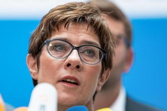 Ministerin besucht Kaserne - Annegret Kramp-Karrenbauer