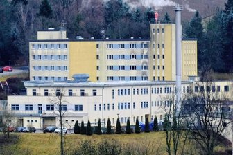 Ministerin unterstützt Suche nach Lösung für Gesundheitszentrum - Die insolvente Paracelsus-Klinik Reichenbach stellt Ende März ihren Betrieb ein. Für die integrierte ambulant-stationäre Grundversorgung soll ein Gesundheitszentrum aufgebaut werden. Doch das braucht Zeit.