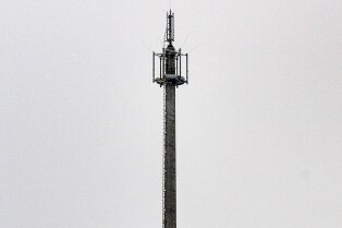 Ministerium will Funkturm stehen lassen - Der BOS-Funkturm soll laut sächsischem Innenministerium an dieser Stelle - 400 Meter hinter dem Grenzweg - stehen bleiben.
