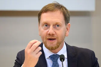 Ministerpräsident Kretschmer kommt ins Erzgebirge - Sachsens Ministerpräsident Michael Kretschmer (CDU) besucht am ersten Advent die Bergparade in Thum.