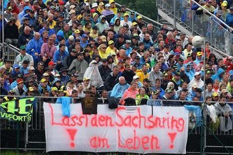 Ministerpräsident zum Sachsenring-Grand-Prix: ADAC soll auf die Region zugehen - 2016, als zuletzt der Vertrag der SRM mit dem ADAC ausgelaufen war, forderten die Sachsenring-Fans die Verantwortlichen auf, eine gemeinsame Lösung zu finden. Beim Sachsenring-Grand-Prix am Wochenende soll es eine Protestaktion geben.