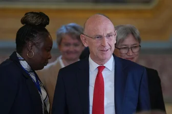 Ministerrücktritt stürzt britischen Premier tiefer in Krise - Healey galt bisher als loyaler Mitstreiter von Premier Keir Starmer.