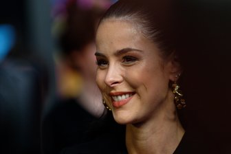 "Mir geht's wieder gut" - Lena präsentiert neues Album - Es ging ihr nicht gut, aber das neue Album von Lena Meyer-Landrut vermittelt: Ich habe die dunkle Phase hinter mir gelassen.
