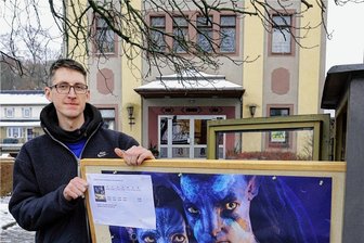 Mit 22 Jahren übernahm er das Lichtensteiner Capitol: Kinochef glaubt fest an die Zukunft seiner Branche - Betreiber Tom Kruppa vor seinem Clubkino Capitol in Lichtenstein. Derzeit läuft dort "Avatar 2".