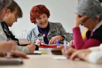 Mit 90 noch topfit: Rochlitzerin schwört auf Yoga, Line Dance und Gedächtnistraining - Renate Steudten leitet in Rochlitz ein Gedächtnistraining. Am 12. April feiert sie ihren 90. Geburtstag.
