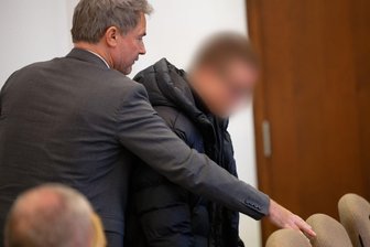 Mit Auto in Schülergruppe gefahren – 20-Jähriger vor Gericht - Vor Gericht übernahm der Autofahrer Verantwortung für den Unfall.