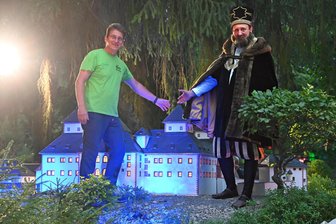 Mit Bildergalerie: Glitzerglanz und Farbenspiel im Oederaner Stadtpark - 