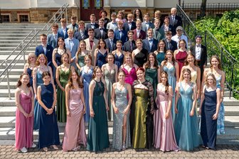 Mit dem Abi in die Sommerferien: Die Absolventen des Gymnasiums Marienberg nehmen Abschied -