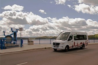 Mit dem Bus von Plauen aus an die Talsperre Pöhl - Mit der Linie 74 geht es ab 1. Mai bis 31. September an Wochenenden und Feiertagen umsteigefrei von Plauen an die Talsperre Pöhl. In der Zeit der sächsischen Sommerferien kommen auch Fahrten unter der Woche hinzu. Foto: Verkehrsverbund Vogtland | Karsten Repert
