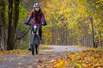Mit dem E-Bike auf Arbeit – Wie realistisch ist das im Erzgebirge? - Reporterin Natalie Süß hat über mehrere Wochen ihren Arbeitsweg von Elterlein nach Annaberg-Buchholz mit dem E-Bike zurückgelegt. Wie fällt ihr Fazit aus?