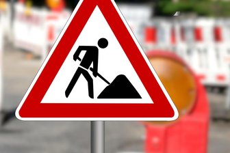 Mit dem ersten Schnee: Drei Baustellen in Annaberg-Buchholz sind Geschichte - An drei Stellen in der Kreisstadt wurde Straßenbau (Symbolbild) abgeschlossen.