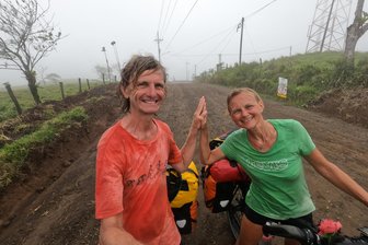 Mit dem Fahrrad nach Feuerland: Zwei Vogtländer und ihr großes Abenteuer - Kerstin und Frank Schuldes tourten mit dem Fahrrad 20 Monate bei Wind und Wetter durch Lateinamerika.