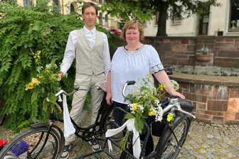 Mit dem Fahrrad zum Standesamt: Neu-Burgstädter sagen „Ja!“ und radeln ins Glück - Das Hochzeitspaar: Am 26. Juni haben Maik Wilsch und Sara Schwarzenberger in Burgstädt geheiratet.