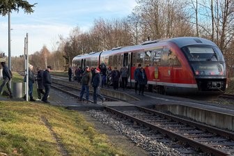 Mit dem Sonderzug nach Marienberg: Bergparade und Weihnachtsmarkt beschert Erzgebirgsbahn viele Fahrgäste - Die Sonderzüge der Erzgebirgsbahn nach Marienberg waren am Wochenende gut ausgelastet.