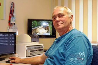 Mit der Kamera dabei: Er hat die Jahrhundertflut im Erzgebirge 2002 dokumentiert - Seit 28 Jahren ist Steffen Sporn Kameramann für den Sender Kanal9 Erzgebirge im Einsatz. Die Erinnerungen an die Jahrhundertflut vor 20 Jahren gehören für ihn zu den eindrücklichsten. 