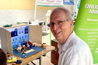 Mit der Trickfilmkiste aus Frauenstein zum Spielzeugmacherfestival in Seiffen - Nils Kochan stellte schon auf dem Makerfestival in Lößnitz seine „Mannl in Motion“-Box vor.