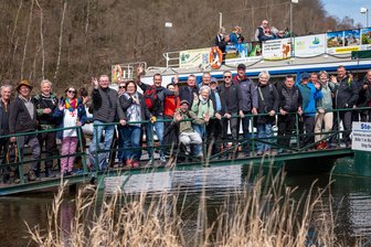 Mit Dinos, bunten Ostereiern und Weitblick übers Vogtlandmeer: So startet das Vogtland in die Osterferien - Weil’s gemeinsam schöner ist: Mitglieder des HC Einheit Plauen und der Wandergruppe Reusa machten sich am Ostersonntag auf ans vogtländische Meer.