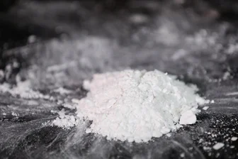 Mit Drogen und Schreckschusswaffe in Crimmitschau ertappt - Bei einem 37-Jährigen hat die Polizei auch Kokain gefunden (Symbolbild).