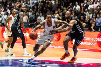 Mit Fanunterstützung an die Themse: Basketballer der Niners Chemnitz starten in London in die Auswärtsspiel-Serie - Das Hinspiel gegen die London Lions war nichts für Basketball-Feinschmecker. Die Niners um ihren damals besten Werfer Kevin Yebo verloren knapp mit 67:68.