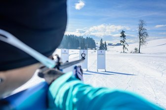 Mit Frühlings-Feeling: Biathleten aus dem Erzgebirge beenden die Wintersaison - Am Schießstand lief es für die Nachwuchstalente des PSV Schwarzenberg zum Saisonabschluss durchwachsen.