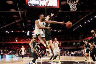 Mit großartiger Fanunterstützung: Niners Chemnitz gewinnen Eurocupspiel bei den London Lions - Die Niners Chemnitz um John Newman konnten am Mittwochabend in London gewinnen.