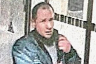 Mit Hammer in Plauener Innenstadt randaliert: Wer kennt diesen Mann? - Wer kennt diesen Mann? Er soll in der Nacht zum 14. März in der Plauener Innenstadt randaliert haben.