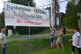 Mit Herz dabei: Frankensteiner Vereine stellen ihr Dorffest auf die Beine - Matthias Weiß, Bernd Talkenberger, Cindy Eckert und Heidi Müller (v. l.) ziehen die Fäden für das Fest der Vereine im Oederaner Ortsteil Frankenstn.