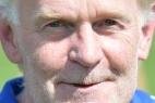 Mit kleinen Sorgen ins Spitzenspiel - Trainer Mirko Schwoy