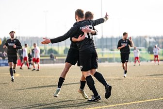 Mit links und ganz viel Einsatz: BSC-Fußballer erkämpfen sich knappen Sieg gegen Meerane - Verdienter Jubel: Rico Thomas hatte den BSC am Samstag früh in Führung gebracht.
