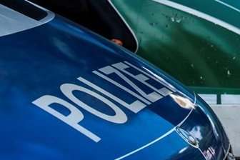 Mit Mamas Wagen: Achtjährige am Steuer verursacht Unfall -