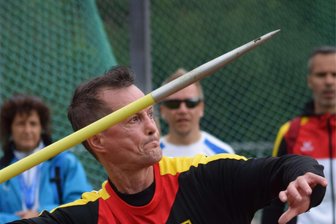 Mit neuem Herz und neuer Lunge: Reinsdorfer Leichtathlet holt vier Medaillen bei Transplantierten-EM - Die Wurfdisziplinen sind das Steckenpferd von Dirk Naumann. Mit dem Speer holte sich der Reinsdorfer Leichtathlet jetzt bei der EM sogar die Goldmedaille.