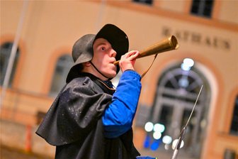 Mit Sachsens jüngstem Nachtwächter auf Tour in Reichenbach - Hannes Reinhold - noch vor kurzem Abi gemacht, jetzt Nachtwächter von Reichenbach.